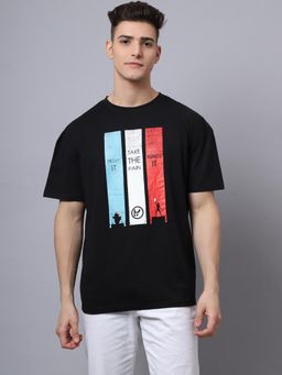 DOOR74 - Men Black Graphic Printed Pure Cotton Oversized T-Shirt