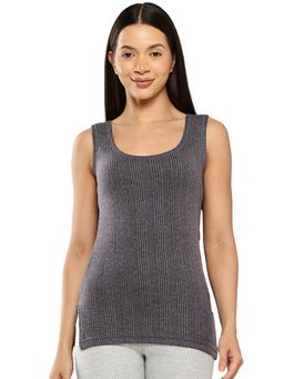 Leading Lady - Women Black Cotton-Poly Sleeveless Thermal Tops
