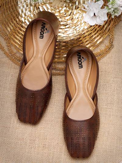 Brown Stylish Women Juttis