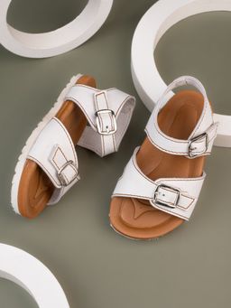 Briskers - White Casual Sandals For Kids