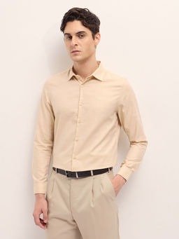 The Bear House - Men Yellow Tailored Fit Cotton Solid Formal Shirt