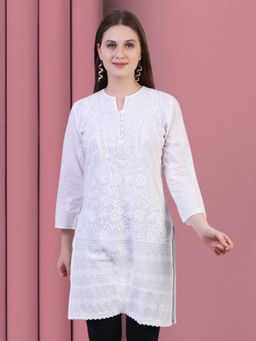 PARAMOUNT CHIKAN - Ethnic Motifs Embroidered Chikankari Cotton Kurti
