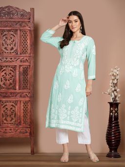 PARAMOUNT CHIKAN - Embroidered Lucknowi Chikankari Straight Kurta