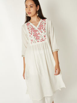 max - Off White Cotton Blend Embroidered Kurta