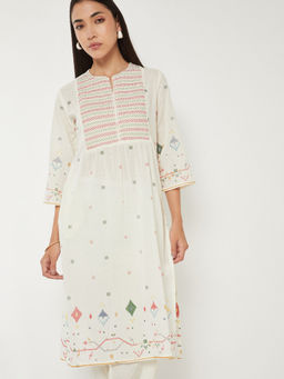 max - Off White Cotton Blend Embroidered Kurta