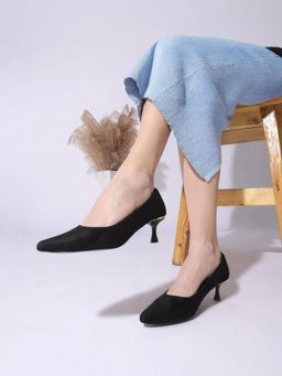 KNEETOES - Knee toes Women's Classic Charm Black Louis Pump Heels