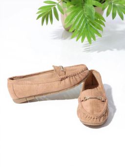 KNEETOES - Knee toes Women's Chained Tan Loafers