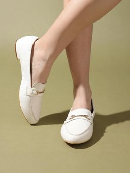 KNEETOES - Knee toes Women's White Chained Block Heel Loafers
