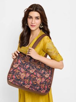Zouk - Paisley Print Getaway Shoulder Bag