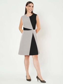BRINNS - Grey Colorblock Regular Knee Length Dress