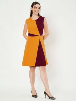 BRINNS - Wine Colorblock Regular Knee Length Dress