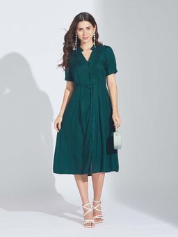 Latin Quarters - Green Solid Regular Midi Dress