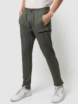 Campus Sutra - Men Olive Green Solid Regular Fit Trackpant for Casual Wear