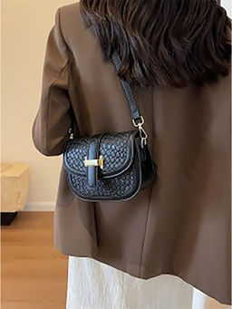 Styli - Women's Black Pu Wide Belted Design Shoulder Bag