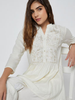 max - White Embroidered Pure Cotton Regular Fit Tunic