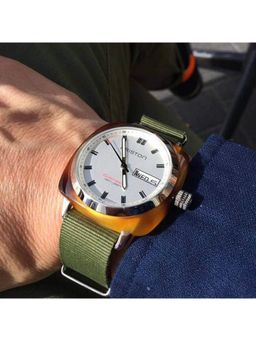 Briston - White Stainless Steel Analog Watch (17342.Sa.Ts.2.Nga)