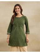 Olive color option, Currently selected
