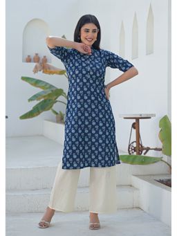 Aravalii - Women Blue Cotton Floral Kurta