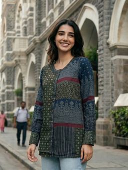 KAFTANIZE - Women Grey Cotton Abstract Short Kurti