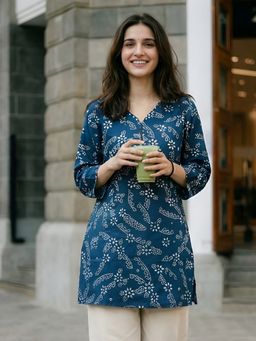 KAFTANIZE - Women Navy Blue Cotton Floral Short Kurti