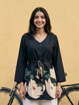 KAFTANIZE - Women Black Cotton Floral Short Kurti