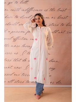 Juniper - Women Pink Cotton Embroidered Kurta