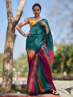 Ruuprekha - Women Green Colorblock Pure Cotton Khadi Saree with Unstitched Blouse
