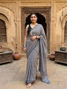 Anjaneya Sarees - Women Grey Designer Linen Silk Printed Saree with Unstitched Blouse