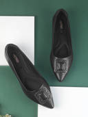Black color option, Currently selected