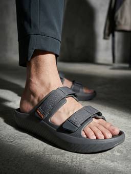 Carlton London - Men Grey Classic Comfort Sliders