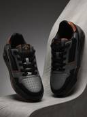 Black color option, Currently selected