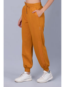 Muvazo - Women Mustard Wander In Leisure Joggers