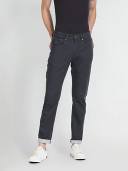 U.S. POLO ASSN. - Rinsed Slim Tapered Fit Jeans