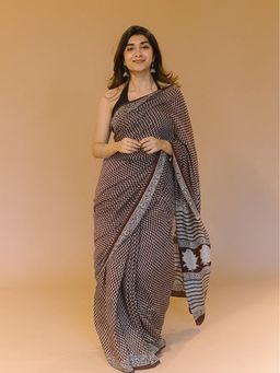 The Indian Ethnic Co. - Black Butti Bagru Hand Block Print Modal Saree with Unstitched Blouse.