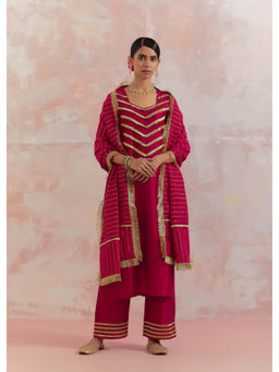 The Indian Cause - Red Rooh Kurta (Set of 3)