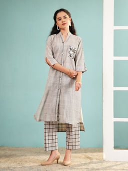 Ritivesh - Grey Slub Cotton High-Low Kurta with Grid Plaid Pant
