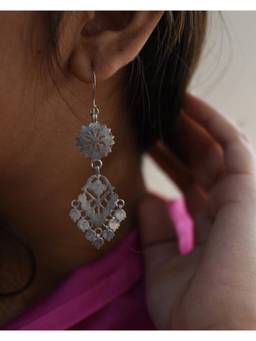 Rangsutra - Jharokha Silver Earring