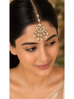 Shop Naymee - Gold Sophisticated Minimal Polki and Kundan Maang Tikka