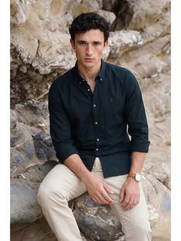 Simon Carter - Men Navy Blue Modern Fit Solid Full Sleeves Casual Button-Down Collar Shirt