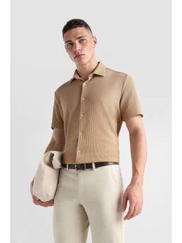 Van Heusen - Men Beige Slim Fit Solid Half Sleeves Casual Shirt