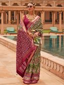 Green color option, Sold out, Currently selected
