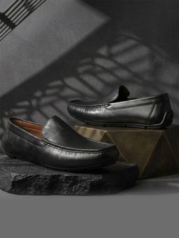 Bata - Men Black Casual Slip-On Loafers