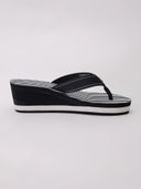 Black color option, Sold out, Currently selected