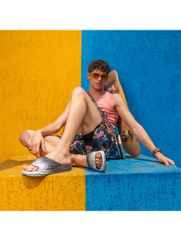 SOLETHREADS - Alligator White Black Solid Men Sliders