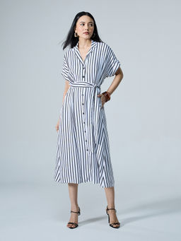 Twenty Dresses by Nykaa Fashion - Black and White Roll Up Sleeves Midi Shirt Dress with Belt