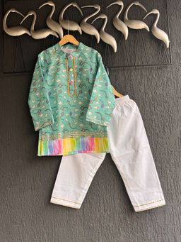 THE WISHING CLOSET - Boys Green Printed Kurta with Pant (Set of 2)