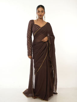 Huts and Looms - Brown Handloom Mul Cotton Saree with Golden Scalloped Border