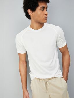 max - Slim Fit Solid Athleisure White T-Shirt