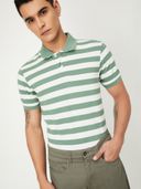 Green color option, Sold out, Currently selected