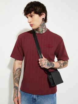 max - Urb_N Knitted Maroon T-Shirt